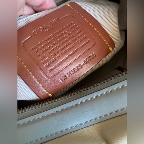 COACH ROGUE 30 SIGNATURE C CHAIN SAGE - Picture 8 of 8